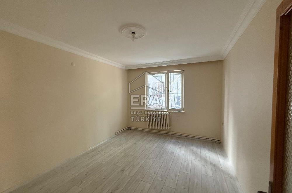 ERA PORT GÜVENCESİYLE BAHÇELİEVLER'DE BODRUM KAT SATILIK DAİRE