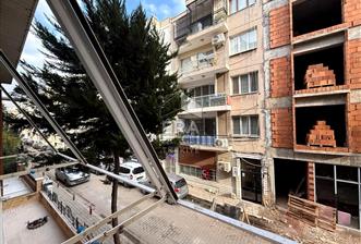 Karşıyaka satılık 4+1 daıre