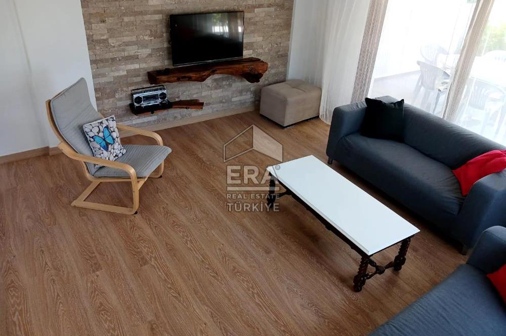 Çeşme Şifne Denize Yürüme Mesafesinde Kiralık 3+1 Havuzlu Villa