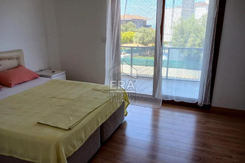 Çeşme Şifne Denize Yürüme Mesafesinde Kiralık 3+1 Havuzlu Villa