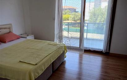 Çeşme Şifne Denize Yürüme Mesafesinde Kiralık 3+1 Havuzlu Villa