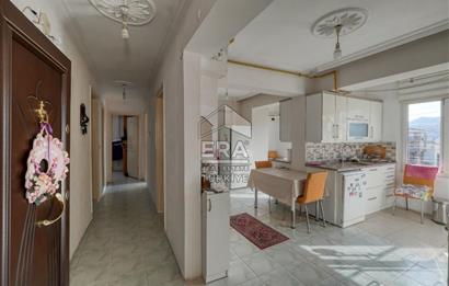 Bornova Atatürk Mahallesi 4 Katlı Satılık Bina