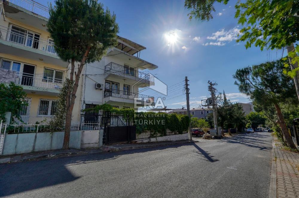 Bornova Atatürk Mahallesi 4 Katlı Satılık Bina