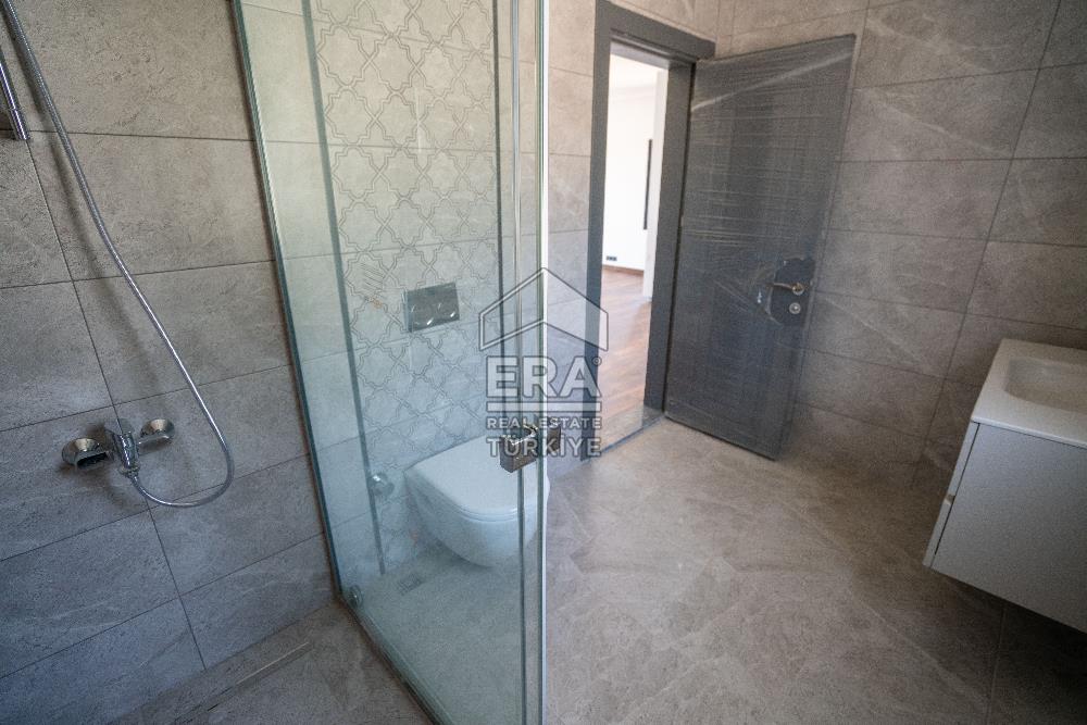 Datça Emecik'te 950 m2 Arsada Deniz Manzaralı 4+1 Havuzlu Villa