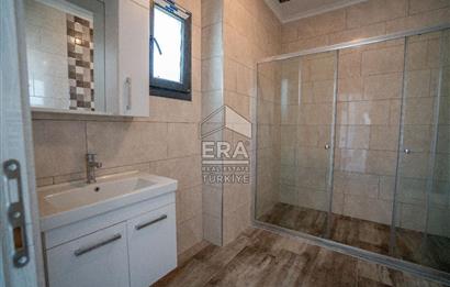 Datça Emecikte 1000m2 Arsa İçinde Deniz Manzaralı,Havuzlu Villa