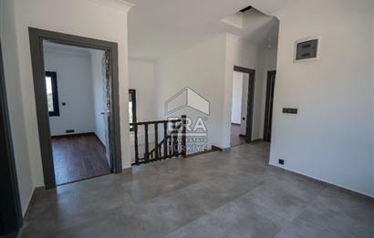 Datça Emecik'te 950 m2 Arsada Deniz Manzaralı 4+1 Havuzlu Villa
