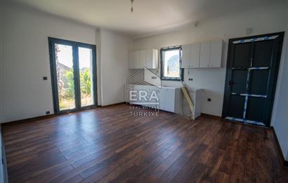 Datça Emecikte 1000m2 Arsa İçinde Deniz Manzaralı,Havuzlu Villa