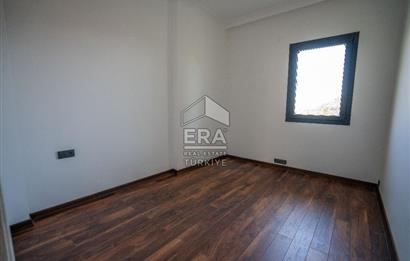 Datça Emecikte 1000m2 Arsa İçinde Deniz Manzaralı,Havuzlu Villa