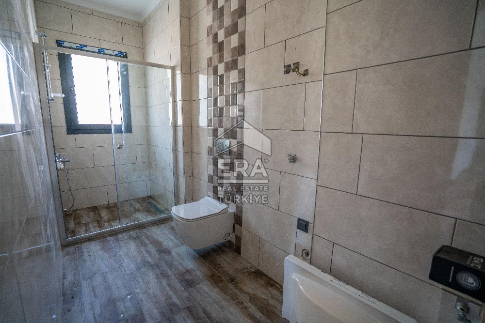 Datça Emecikte 1000m2 Arsa İçinde Deniz Manzaralı,Havuzlu Villa