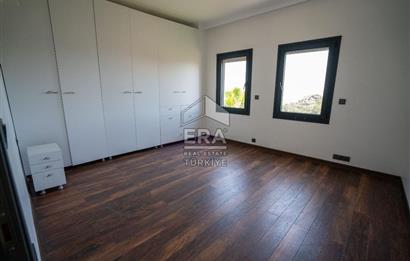 Datça Emecik'te 950 m2 Arsada Deniz Manzaralı 4+1 Havuzlu Villa