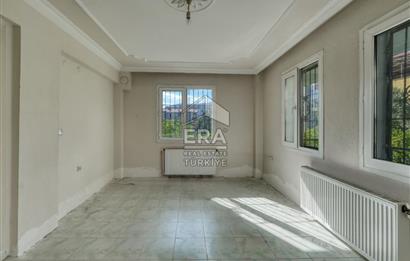 Bornova Atatürk Mahallesi 4 Katlı Satılık Bina