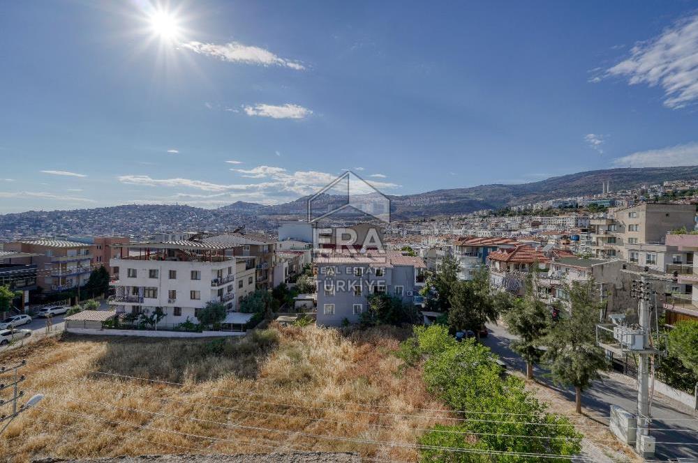 Bornova Atatürk Mahallesi 4 Katlı Satılık Bina
