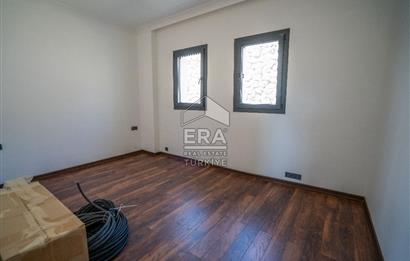 Datça Emecikte 1000m2 Arsa İçinde Deniz Manzaralı,Havuzlu Villa
