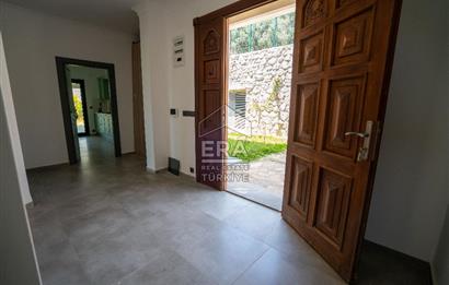 Datça Emecik'te 950 m2 Arsada Deniz Manzaralı 4+1 Havuzlu Villa