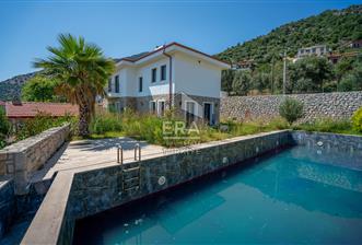 Datça Emecikte 1000m2 Arsa İçinde Deniz Manzaralı,Havuzlu Villa