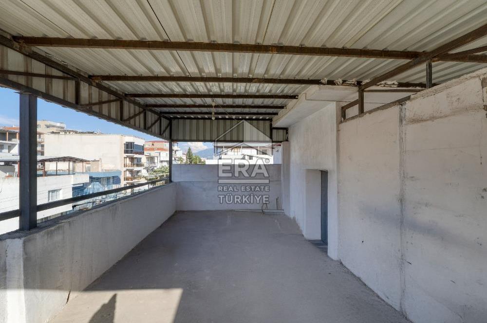 Bornova Atatürk Mahallesi 4 Katlı Satılık Bina