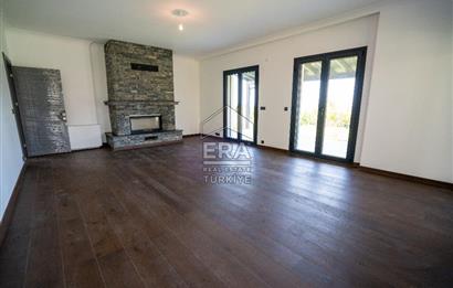 Datça Emecik'te 950 m2 Arsada Deniz Manzaralı 4+1 Havuzlu Villa