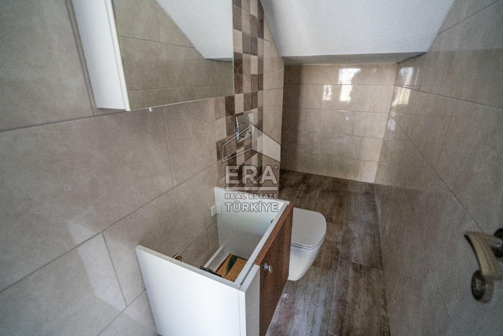 Datça Emecikte 1000m2 Arsa İçinde Deniz Manzaralı,Havuzlu Villa