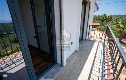 Datça Emecik'te 950 m2 Arsada Deniz Manzaralı 4+1 Havuzlu Villa
