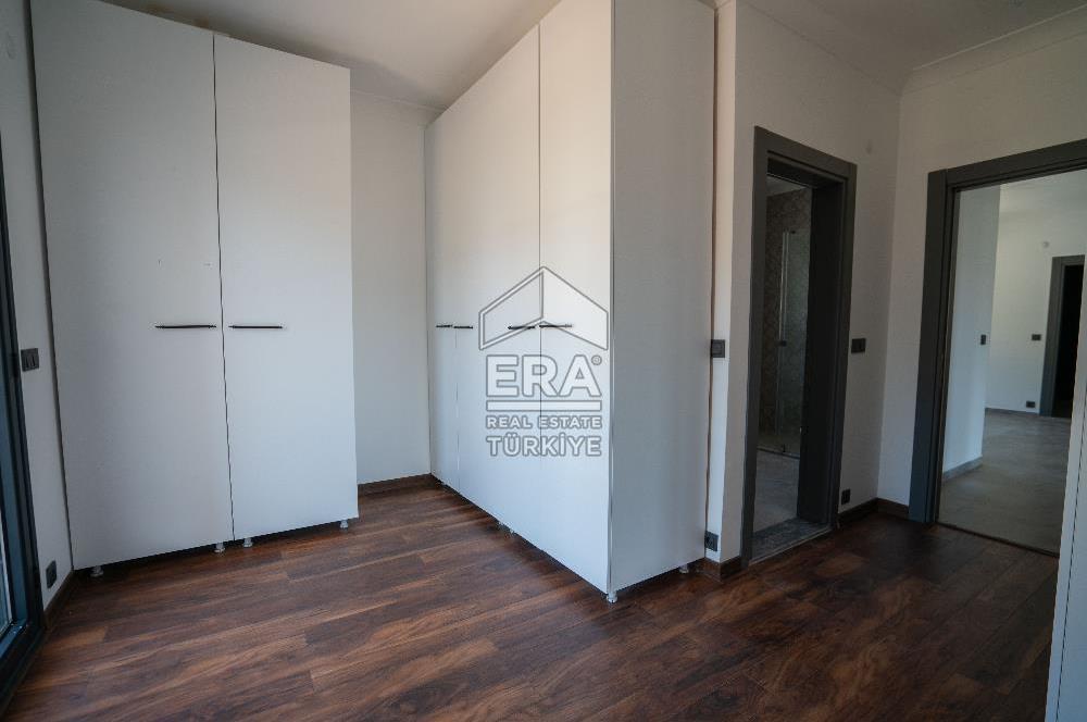 Datça Emecik'te 950 m2 Arsada Deniz Manzaralı 4+1 Havuzlu Villa