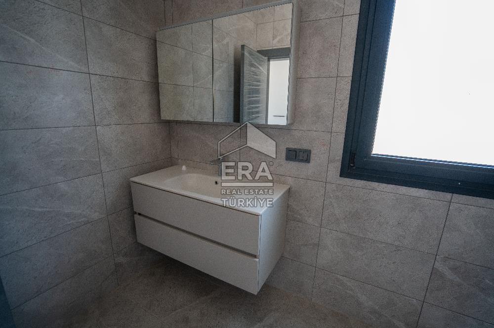 Datça Emecik'te 950 m2 Arsada Deniz Manzaralı 4+1 Havuzlu Villa