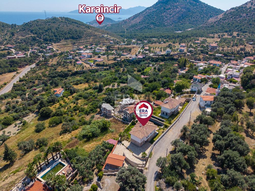 Datça Emecik'te 950 m2 Arsada Deniz Manzaralı 4+1 Havuzlu Villa