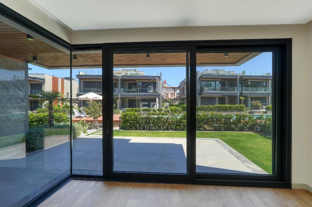 Urla Casamarin Residence Denize Sıfır Bahçeli 3+1 Daire