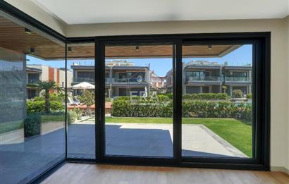 Urla Casamarin Residence Denize Sıfır Bahçeli 3+1 Daire