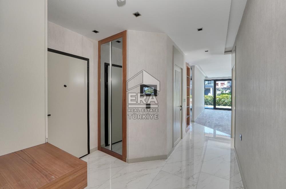 Urla Casamarin Residence Denize Sıfır Bahçeli 3+1 Daire