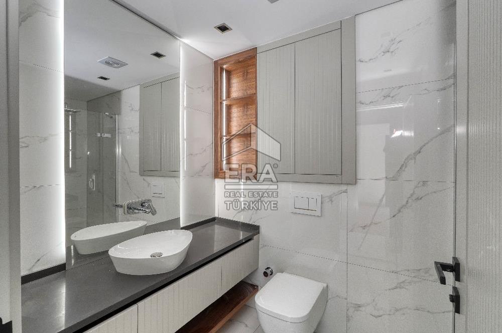 Urla Casamarin Residence Denize Sıfır Bahçeli 3+1 Daire