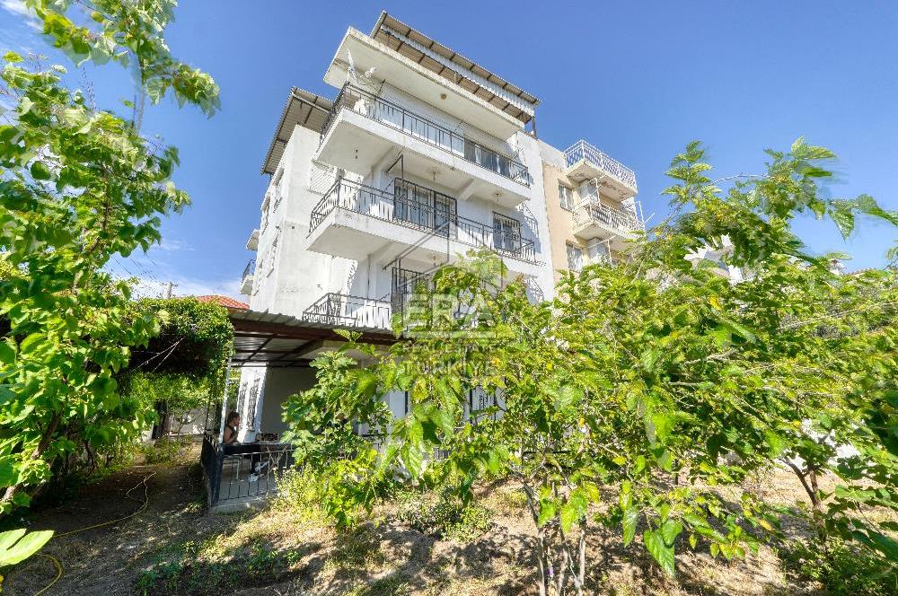 Bornova Atatürk Mahallesi 4 Katlı Satılık Bina