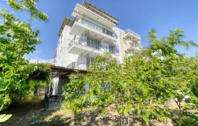 Bornova Atatürk Mahallesi 4 Katlı Satılık Bina
