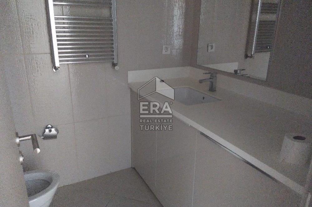 ERA YILDIZLAR'DAN EVORA İSTANBUL TUZLA E PARSEL DENİZ MANZARALI