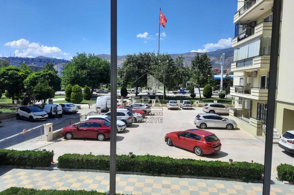 Bayraklı Çamkıran Pazarı 3+1 Satılık Daire