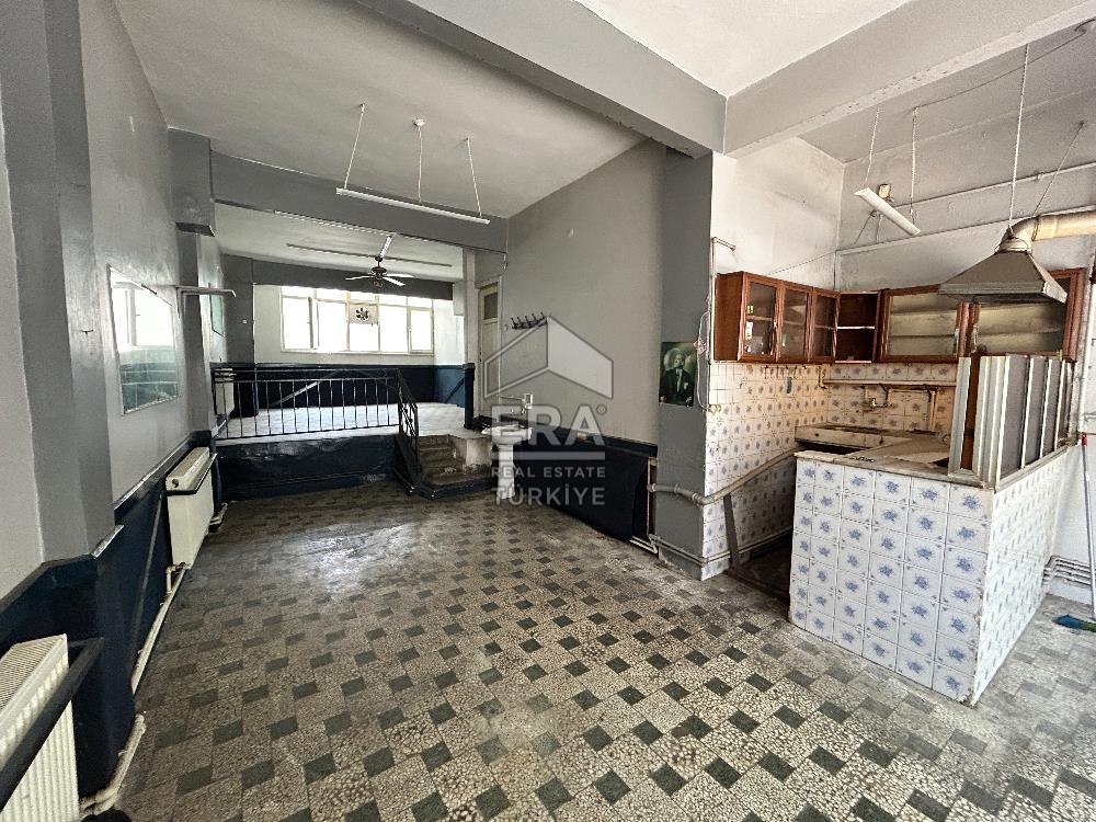 Tarihi Samatya’da Kiralık 90m2 Dükkan Depo Mağaza 
