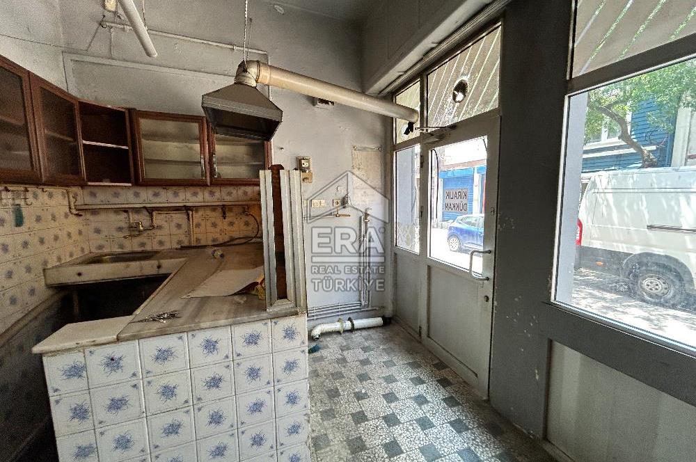 Tarihi Samatya’da Kiralık 90m2 Dükkan Depo Mağaza 