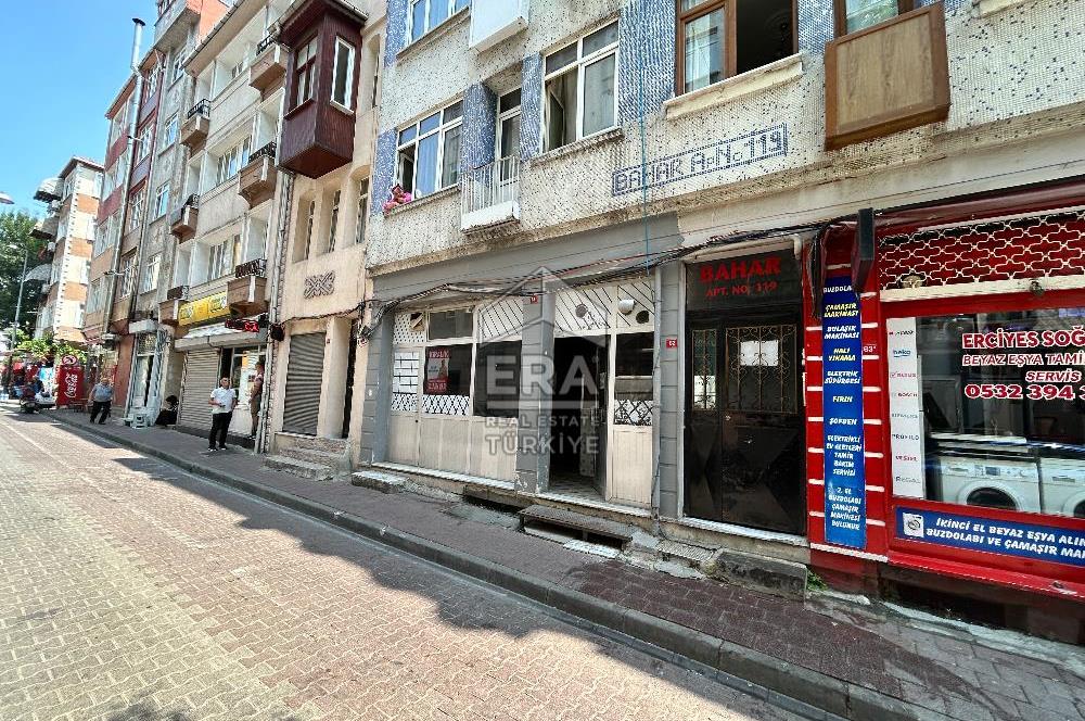 Tarihi Samatya’da Kiralık 90m2 Dükkan Depo Mağaza 