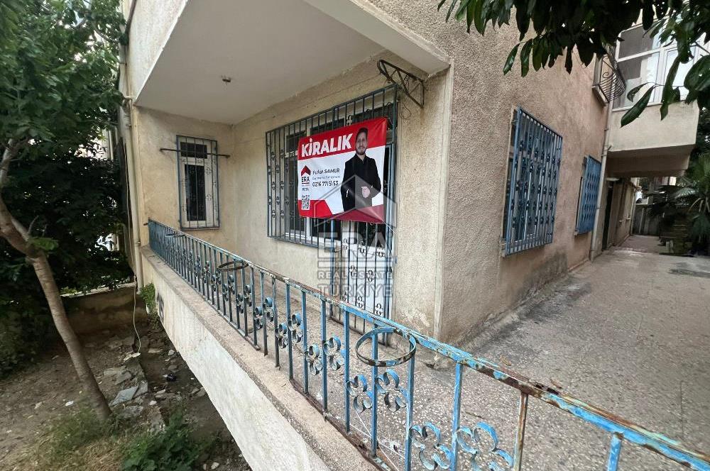 KÜÇÜK ÇAMLICADA GİRİŞ KAT, KOMBİLİ, EŞYASIZ 2+1 KİRALIK DAİRE