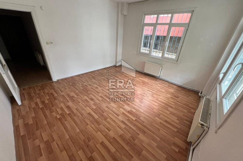 KÜÇÜK ÇAMLICADA GİRİŞ KAT, KOMBİLİ, EŞYASIZ 2+1 KİRALIK DAİRE