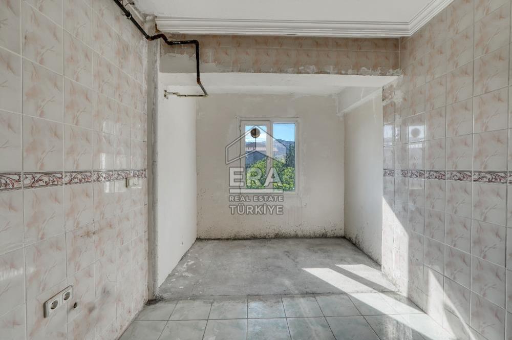 Bornova Atatürk Mahallesi 4 Katlı Satılık Bina