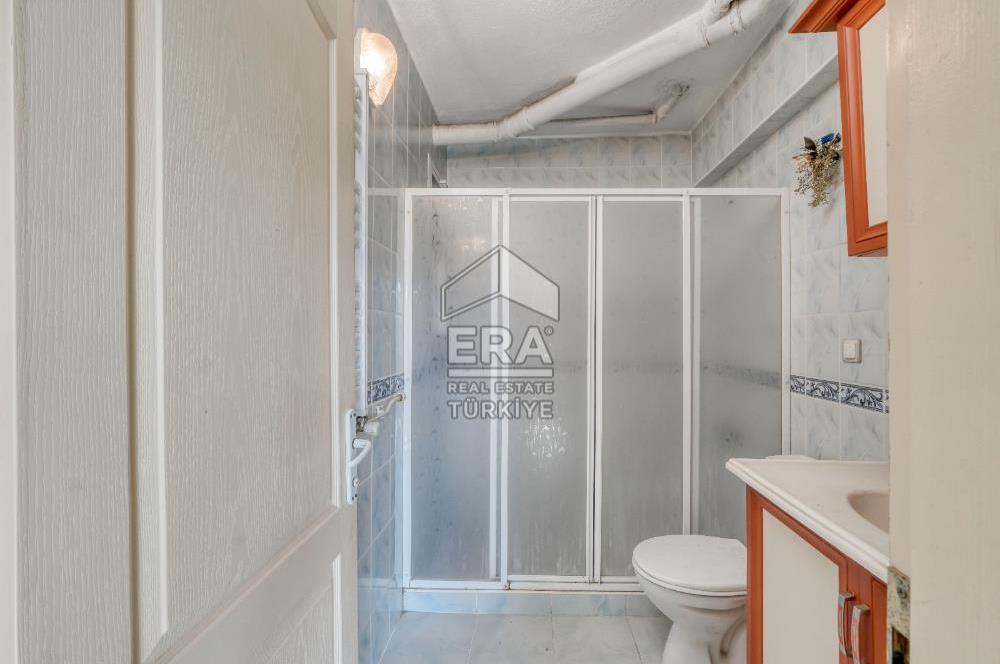 Bornova Atatürk Mahallesi 4 Katlı Satılık Bina