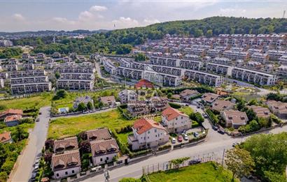 Zekeriyaköy'de iş-ev için Satılık Bina