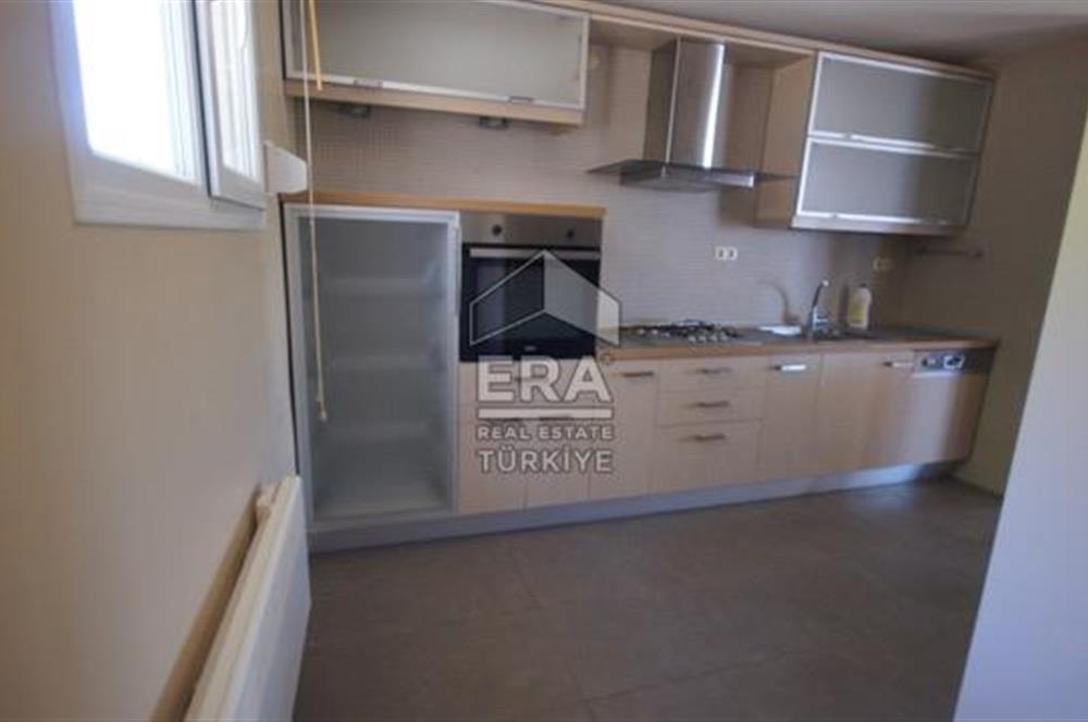 Urla Çeşmealtı Zeytinliköy'de Deniz ve Orman Manzaralı 4+1 Villa