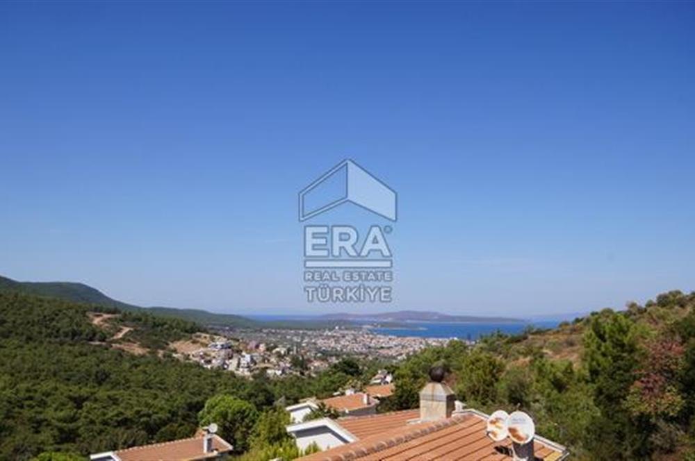 Urla Çeşmealtı Zeytinliköy'de Deniz ve Orman Manzaralı 4+1 Villa