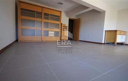 Urla Çeşmealtı Zeytinliköy'de Deniz ve Orman Manzaralı 4+1 Villa