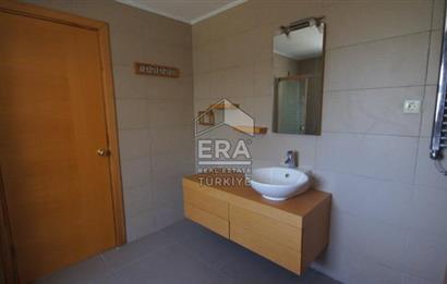 Urla Çeşmealtı Zeytinliköy'de Deniz ve Orman Manzaralı 4+1 Villa