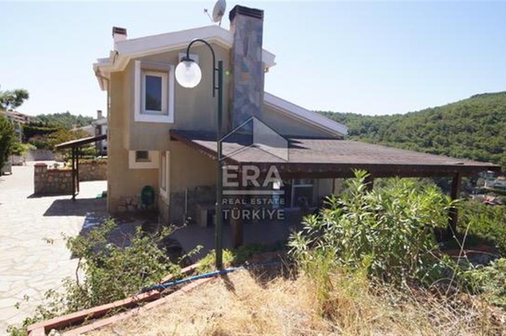 Urla Çeşmealtı Zeytinliköy'de Deniz ve Orman Manzaralı 4+1 Villa