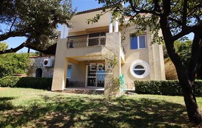 Urla Çeşmealtı Zeytinliköy'de Deniz ve Orman Manzaralı 4+1 Villa