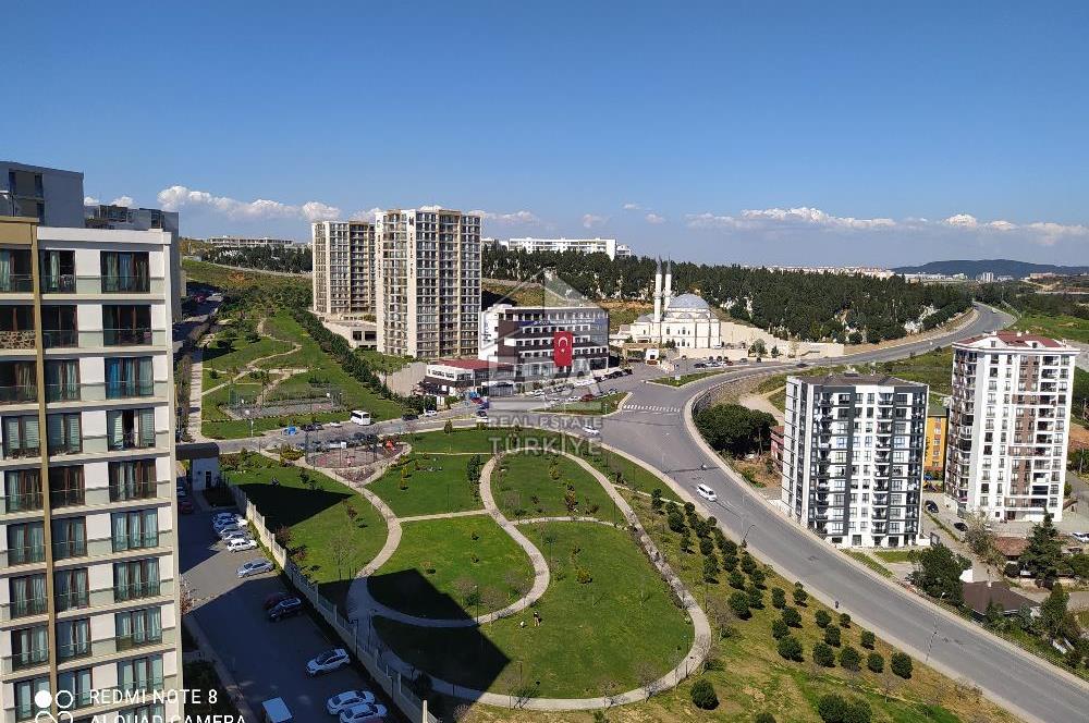 EVORA İSTANBUL TUZLA E PARSEL TERASLI,BALKONLU, DENİZ MANZARALI