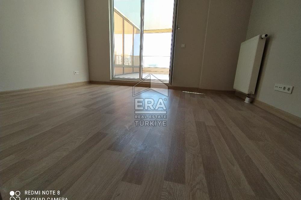 EVORA İSTANBUL TUZLA E PARSEL TERASLI,BALKONLU, DENİZ MANZARALI